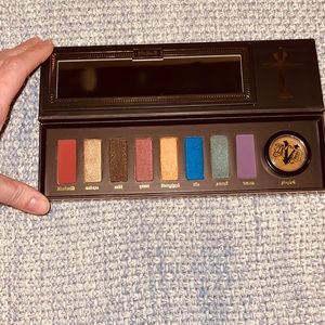 Kay Von D Serpentina Eyeshadow Palette